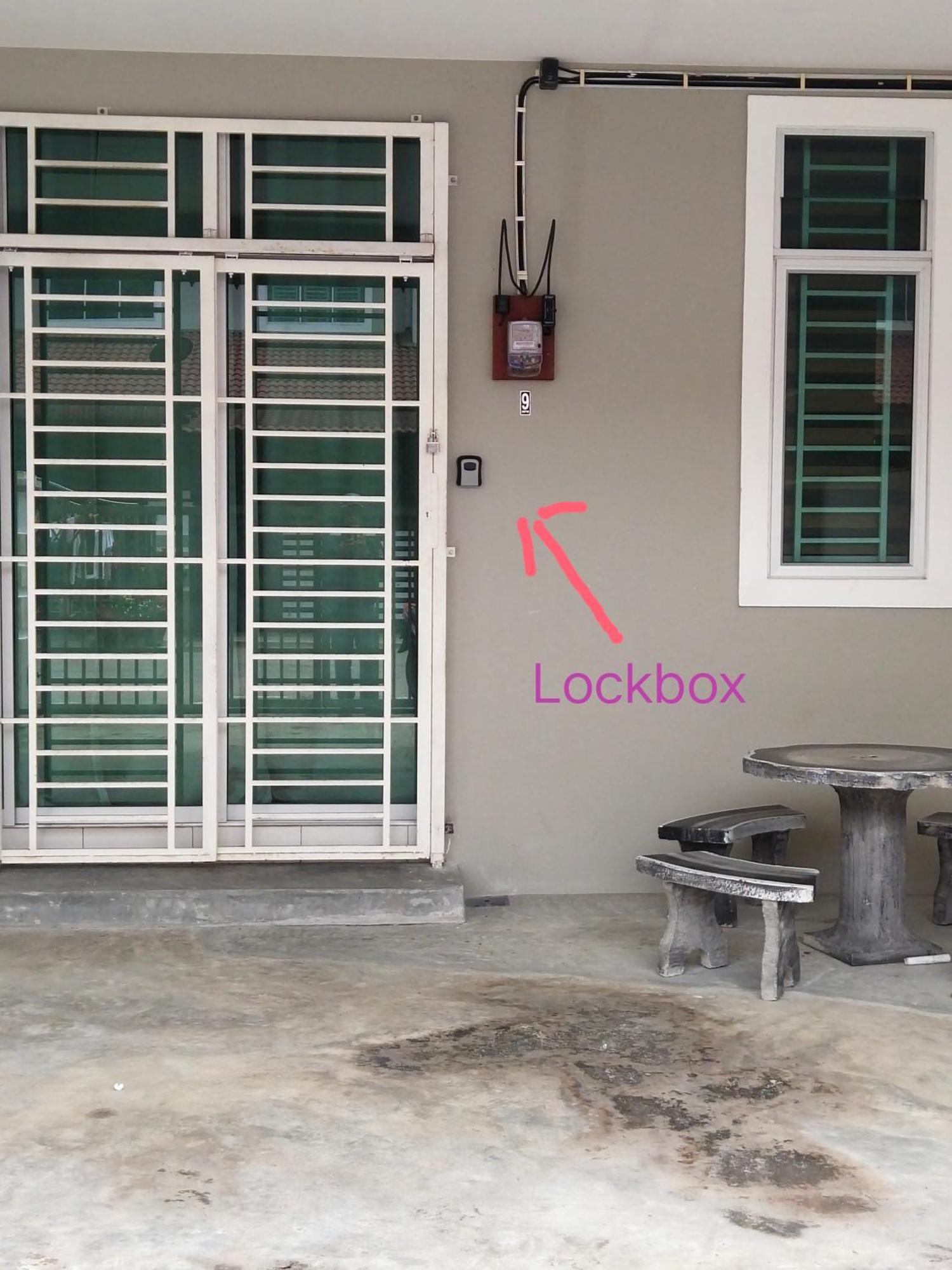 Axaida Homestay Parit Jawa Bakar Parit Экстерьер фото